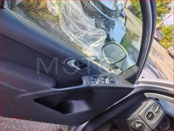 Volkswagen Tiguan 2012, фото 18