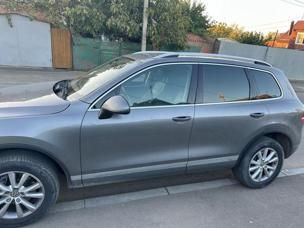 Volkswagen Touareg 2011, фото 2