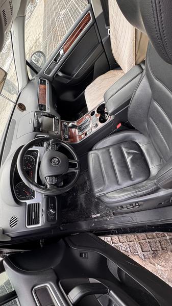 Volkswagen Touareg 2012, фото 2