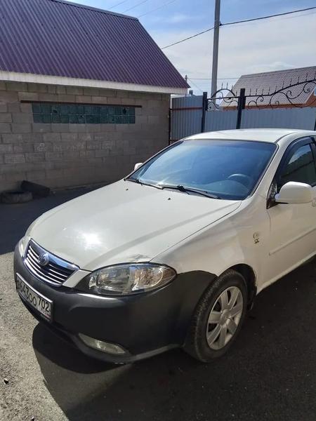 Daewoo Gentra 2013, фото 2