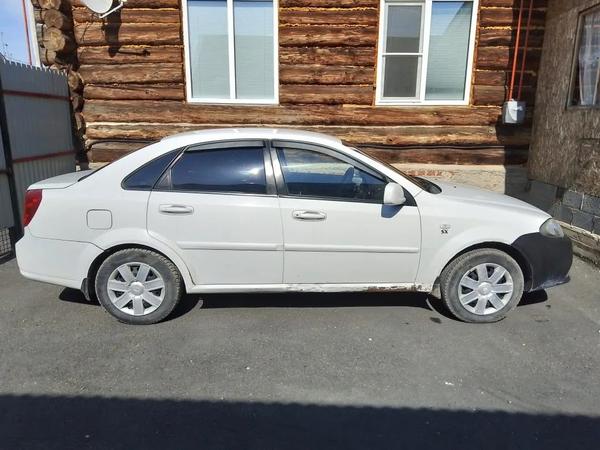 Daewoo Gentra 2013, фото 3