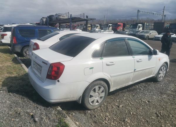Daewoo Gentra 2013, фото 2