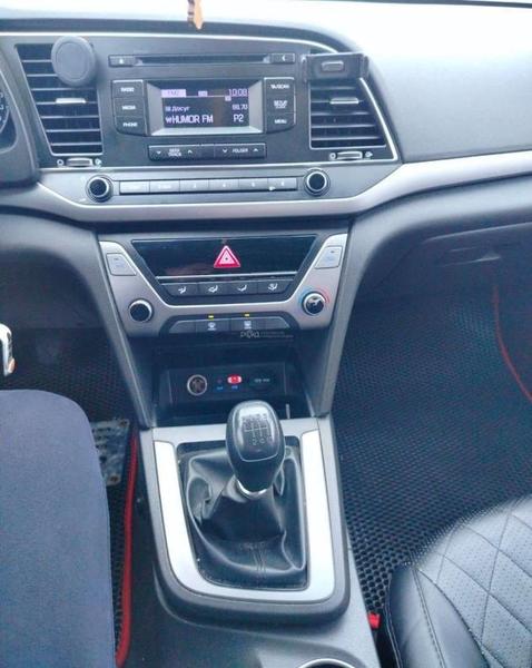Hyundai Elantra 2018, фото 5