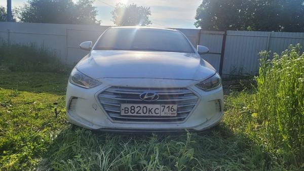 Hyundai Elantra 2018, фото 2