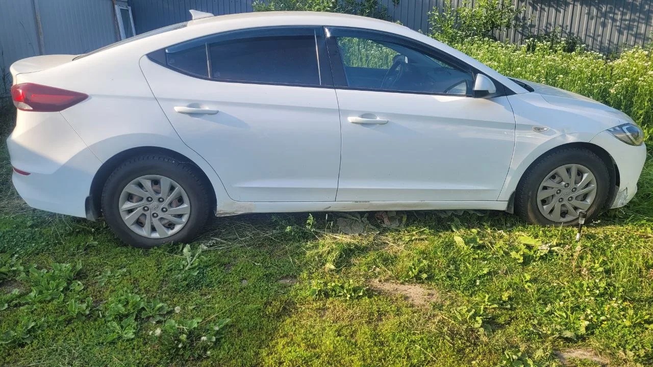 Hyundai Elantra