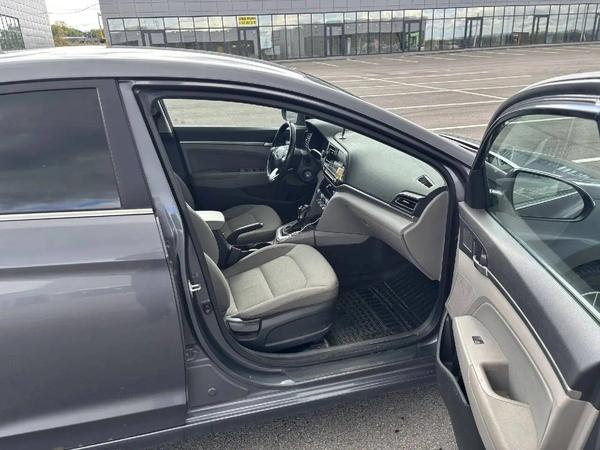 Hyundai Elantra 2019, фото 4