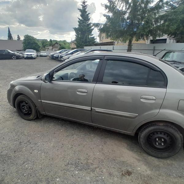 KIA Rio 2010, фото 7