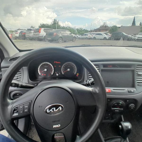 KIA Rio 2010, фото 5