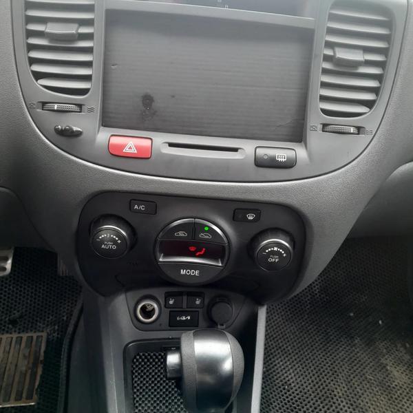 KIA Rio 2010, фото 4