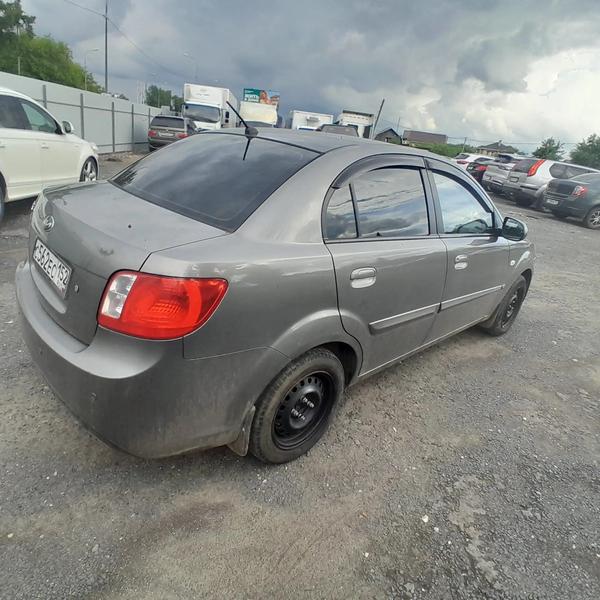 KIA Rio 2010, фото 6