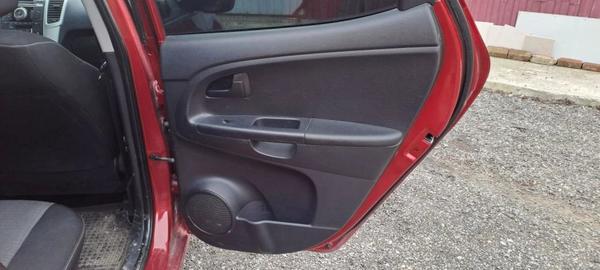 Kia Venga 2012, фото 8
