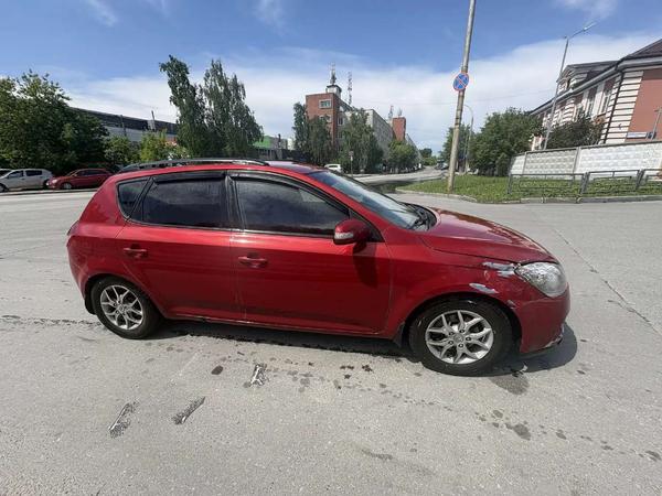 Kia Ceed 2011, фото 2