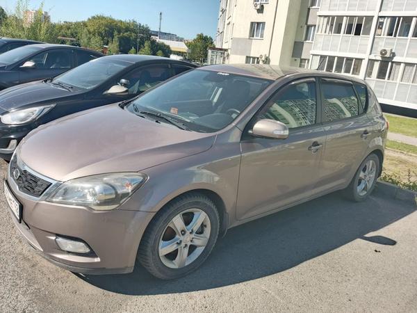 Kia Ceed 2010, фото 2