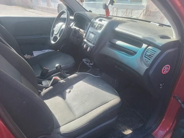 Kia Sportage 2010, фото 4