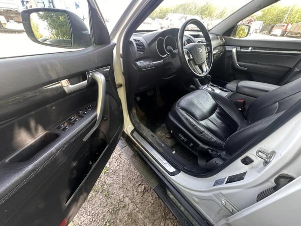 Kia Sorento 2011, фото 5