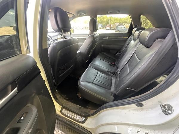 Kia Sorento 2011, фото 2