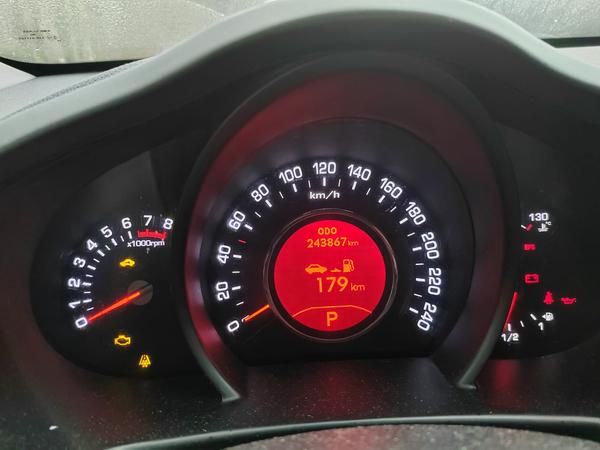 Kia Sportage 2011, фото 2