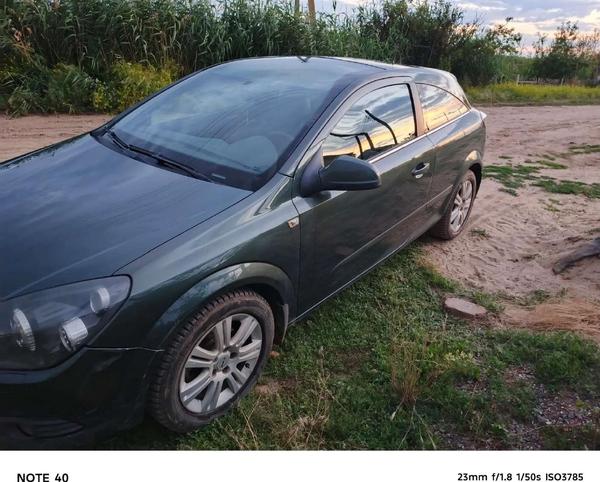 Opel Astra 2010, фото 9