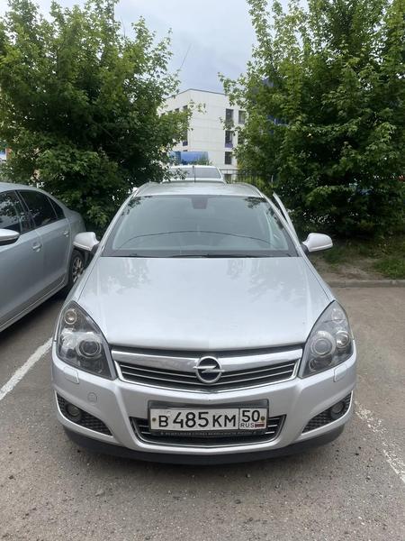 Opel Astra 2011, фото 11