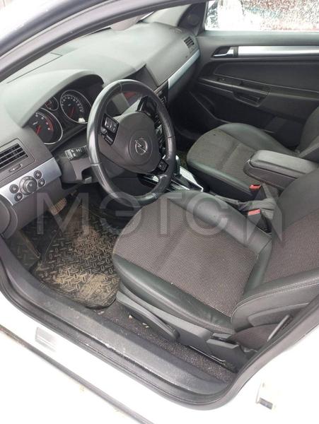 Opel Astra 2012, фото 8
