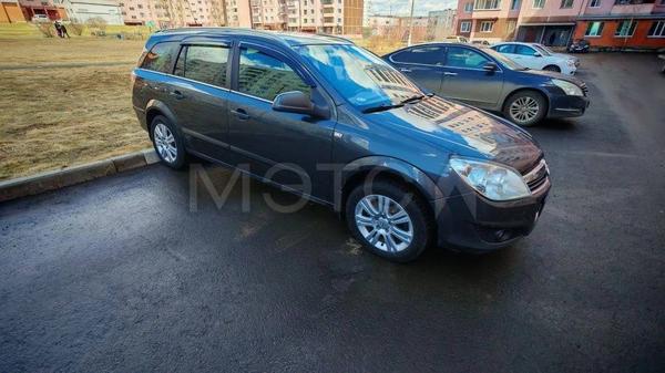 Opel Astra 2012, фото 3