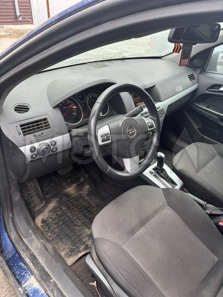 Opel Astra 2010, фото 5