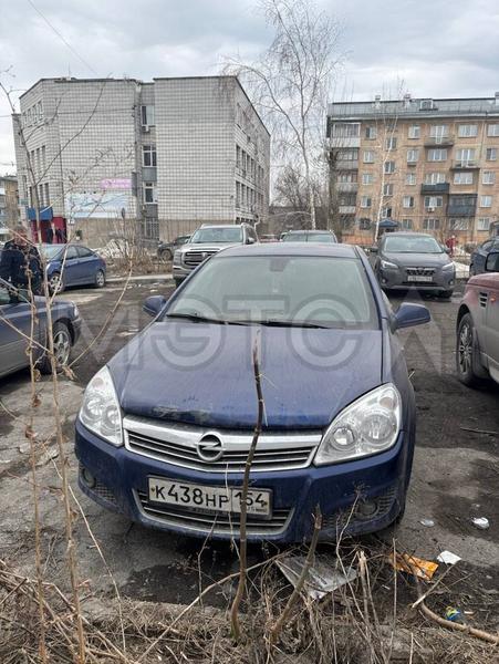 Opel Astra 2010, фото 2