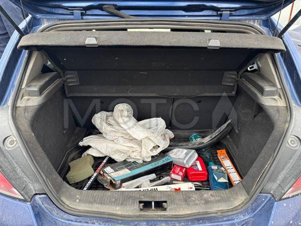 Opel Astra 2010, фото 8