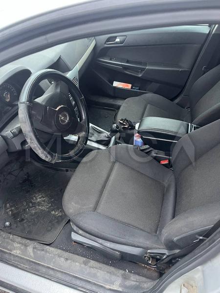 Opel Astra 2011, фото 13