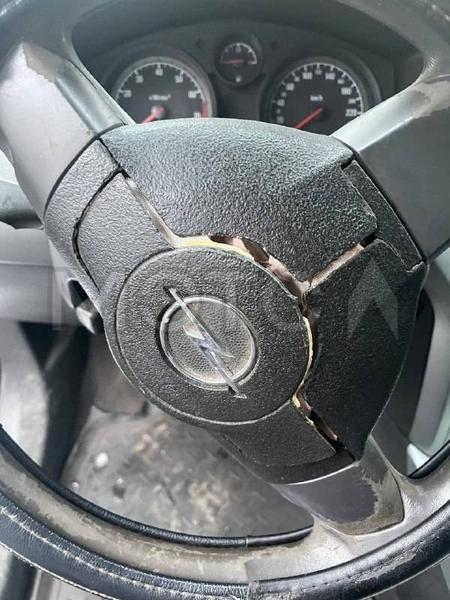 Opel Astra 2011, фото 14