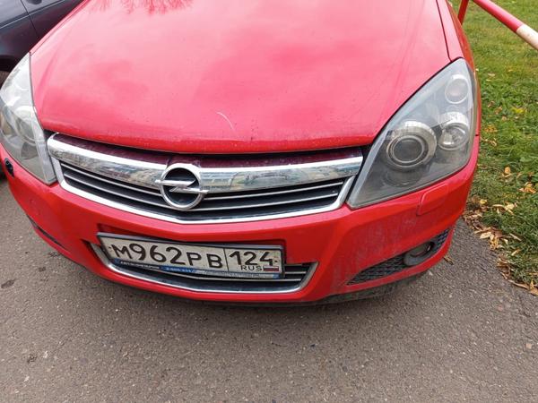 Opel Astra 2012, фото 2