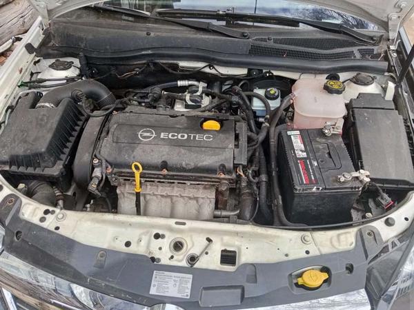 Opel Astra 2013, фото 40