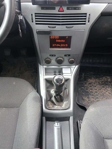 Opel Astra 2013, фото 38
