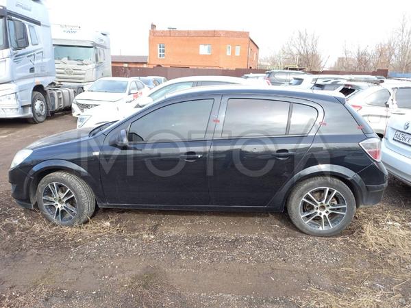 Opel Astra 2014, фото 2