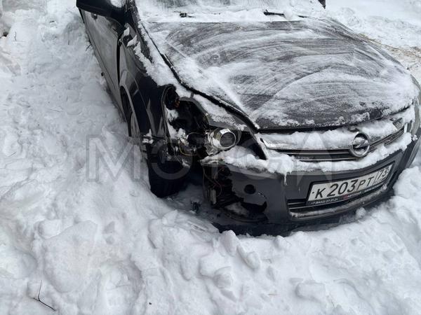Opel Astra 2011, фото 3