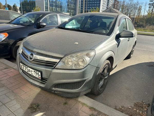 Opel Astra 2011, фото 6