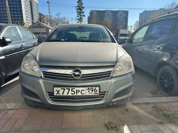 Opel Astra 2011, фото 7