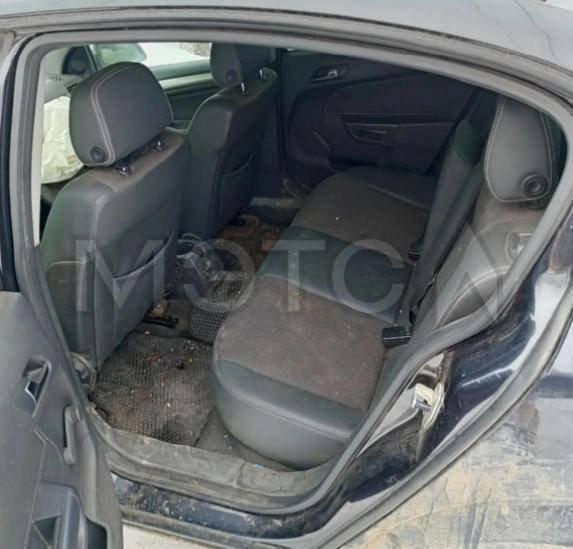 Opel Astra 2011, фото 12