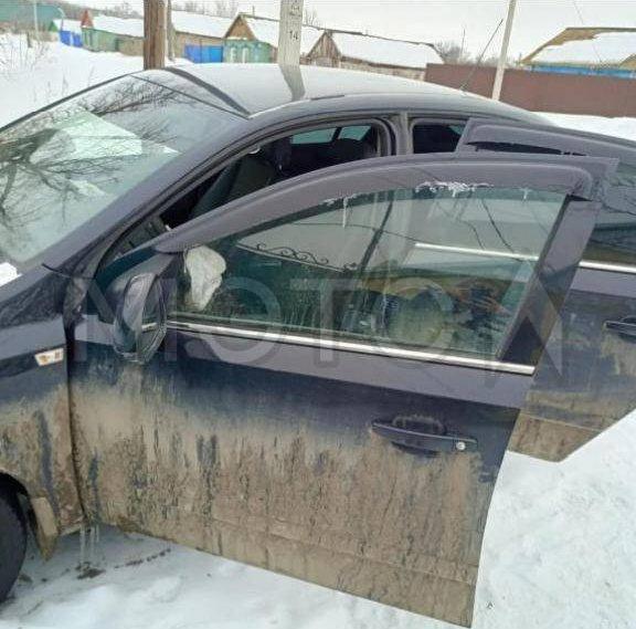 Opel Astra 2011, фото 2