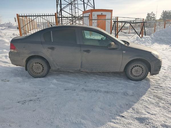 Opel Astra 2012, фото 4