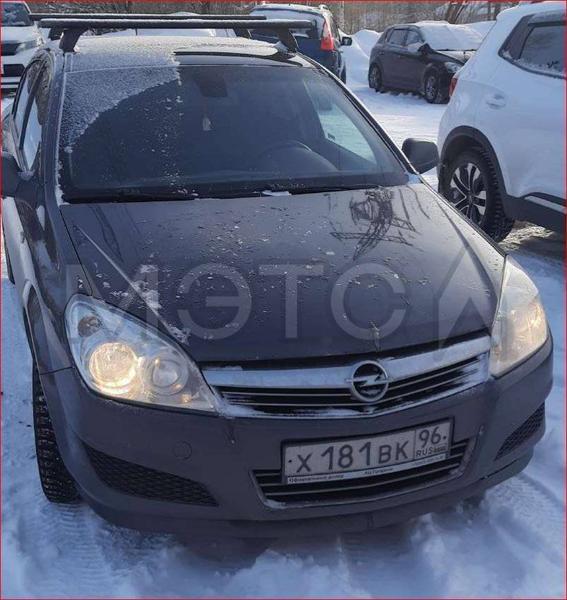 Opel Astra 2012, фото 2