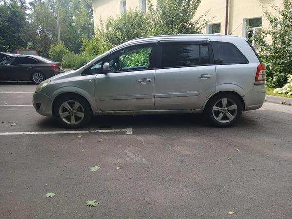 Opel Zafira 2012, фото 9
