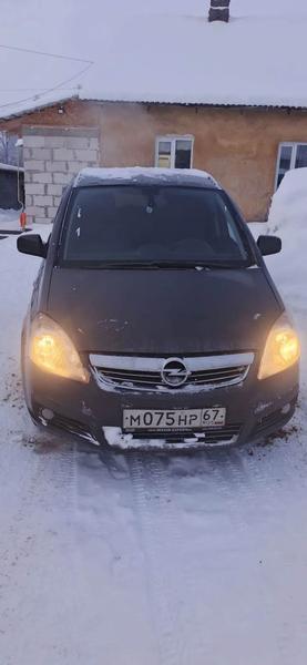 Opel Zafira 2012, фото 2