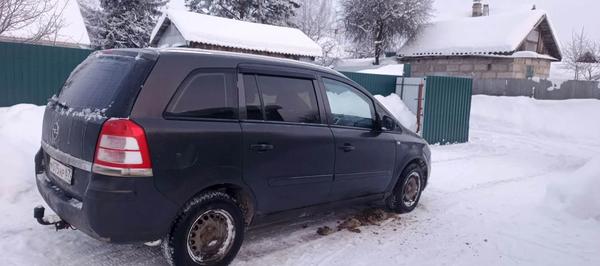 Opel Zafira 2012, фото 4