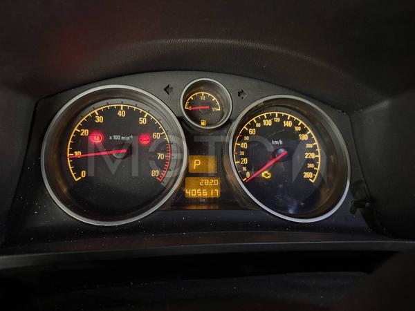 Opel Zafira 2012, фото 12