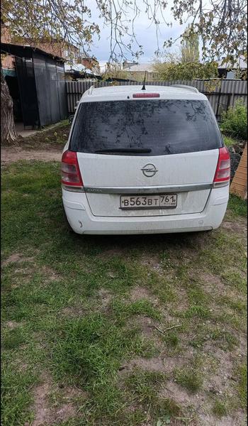 Opel Zafira 2013, фото 2