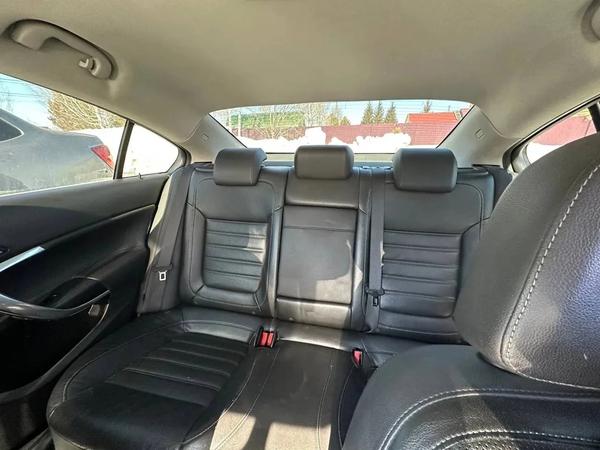 Opel Insignia 2011, фото 2
