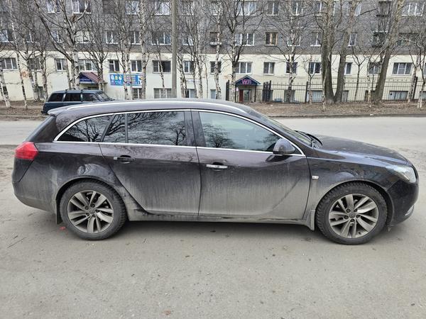 Opel Insignia 2012, фото 2