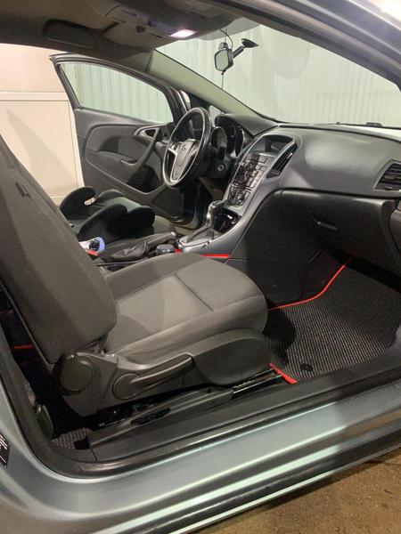 Opel Astra 2012, фото 14