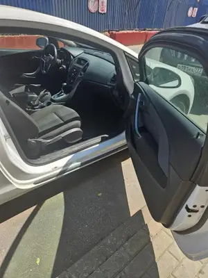 Opel Astra 2013 с торгов по банкротству, фото 1